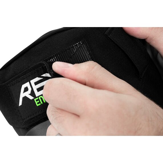 Rekd energy patrol ramp knee pads black - RKD690 REKD Energy Patrol Knee Pads Black Cap Detail 2